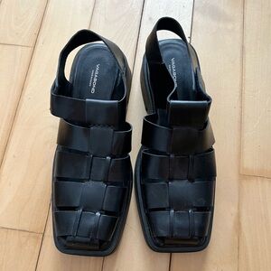 Vagabond Black Woven Leather Slingback Sandals